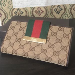 Classic Gucci Wallet